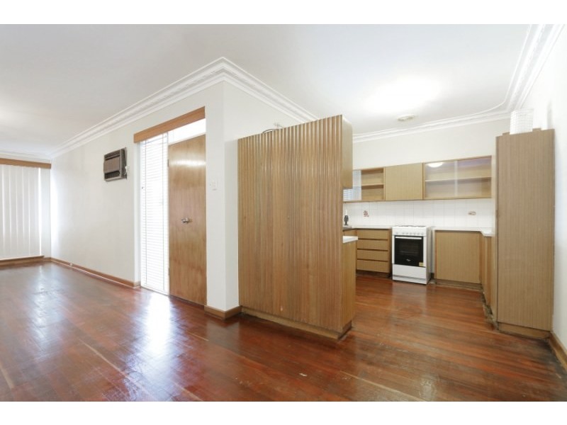 21 Macmorris Way, Spearwood WA 6163