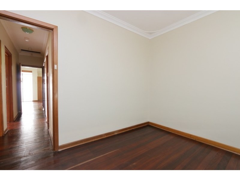 21 Macmorris Way, Spearwood WA 6163