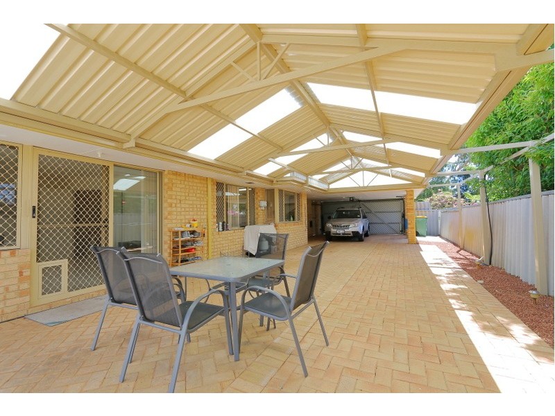 34 Keenan Way, Winthrop WA 6150