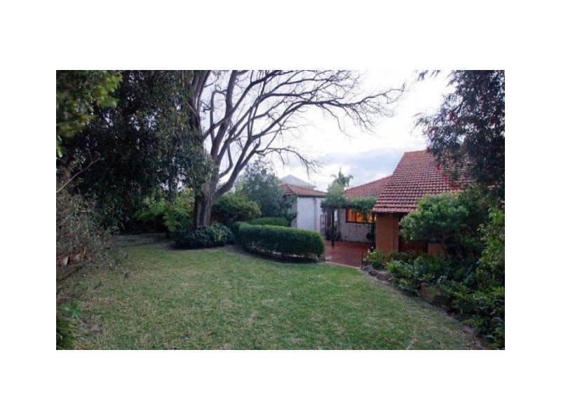 22 Robert Street, Como WA 6152