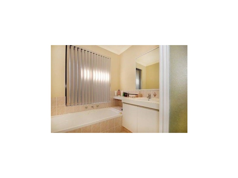 12 Banksaddle Place, Dianella WA 6059