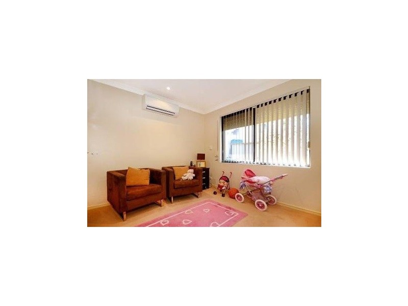 12 Banksaddle Place, Dianella WA 6059