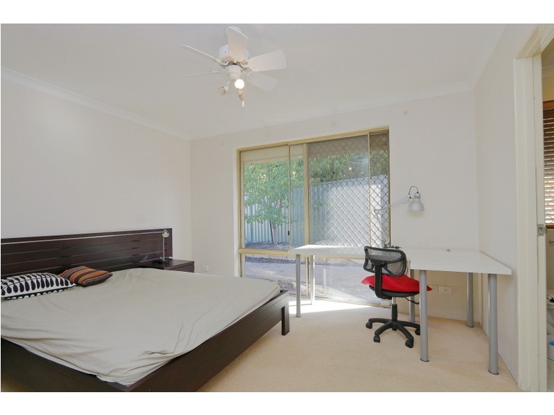 27 Green Croft Gardens, Leeming WA 6149