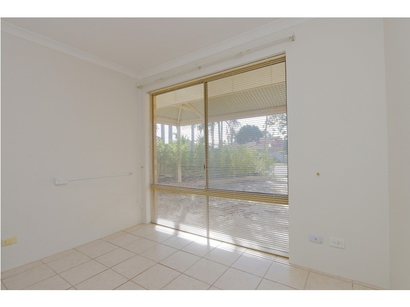 27 Green Croft Gardens, Leeming WA 6149
