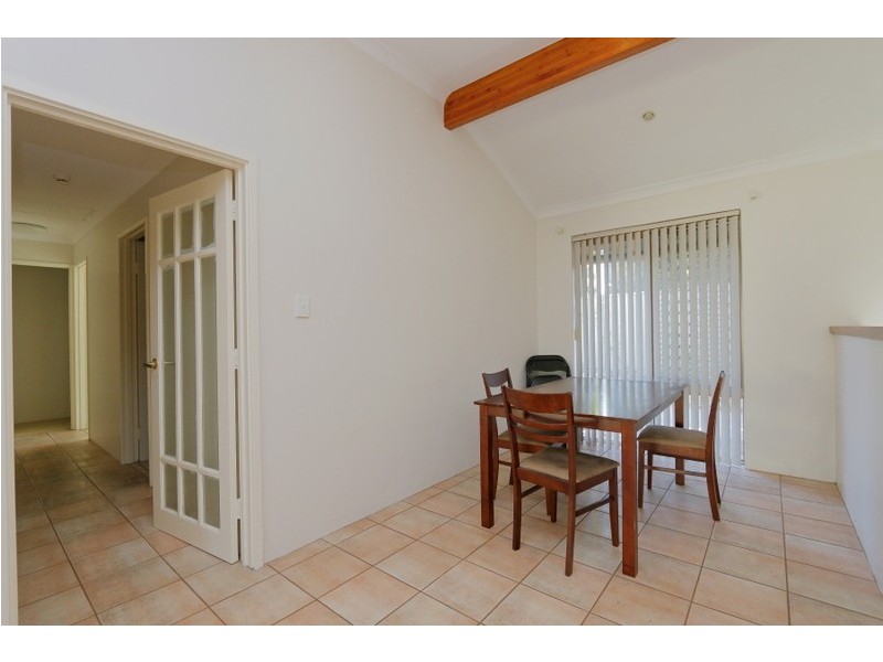27 Green Croft Gardens, Leeming WA 6149