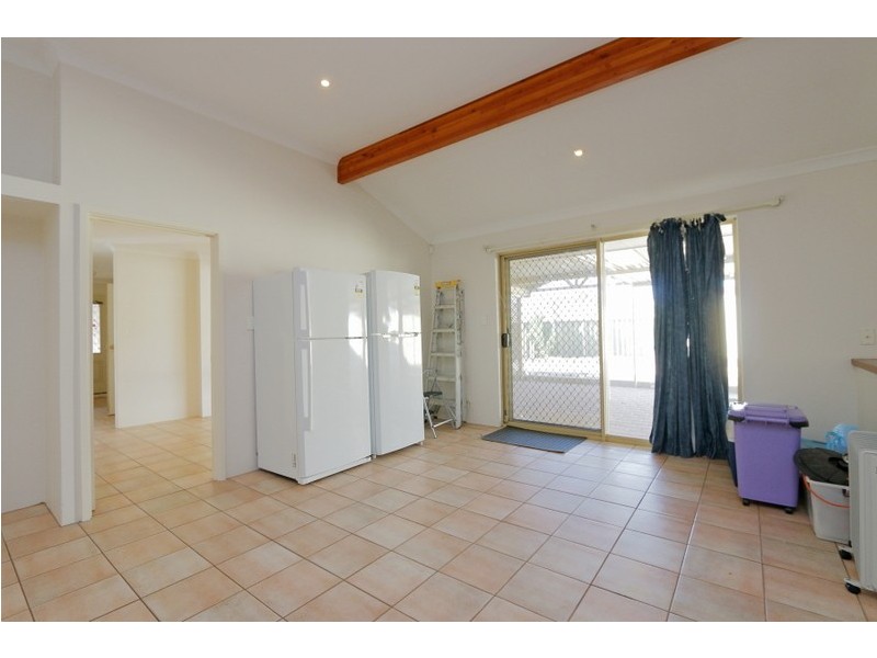 27 Green Croft Gardens, Leeming WA 6149