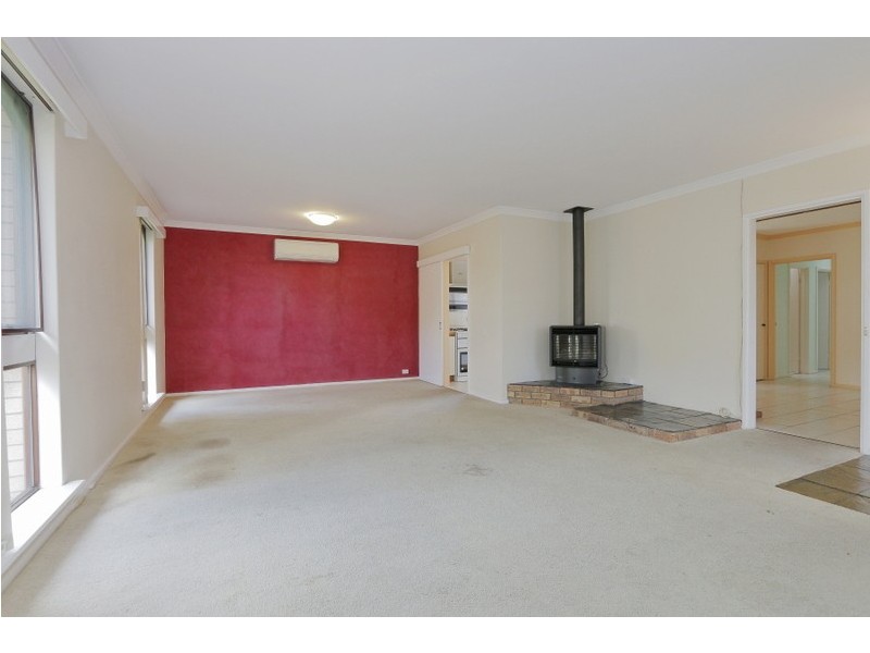 7 Hughenden Drive, Thornlie WA 6108