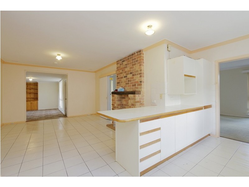 7 Hughenden Drive, Thornlie WA 6108