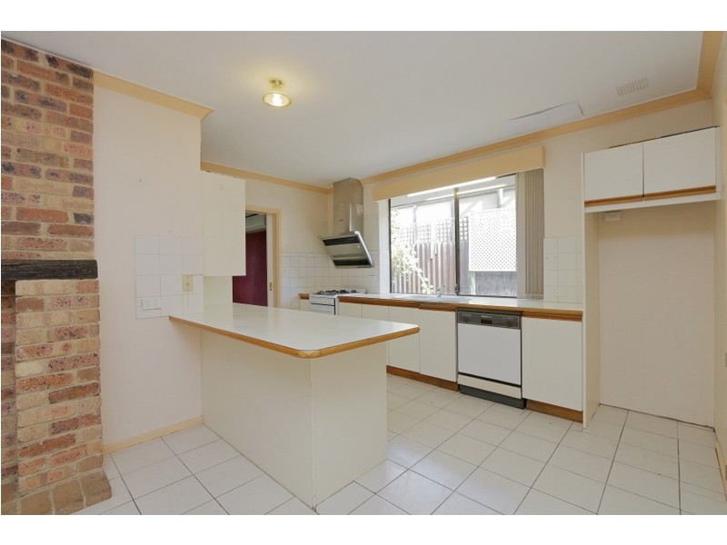 7 Hughenden Drive, Thornlie WA 6108