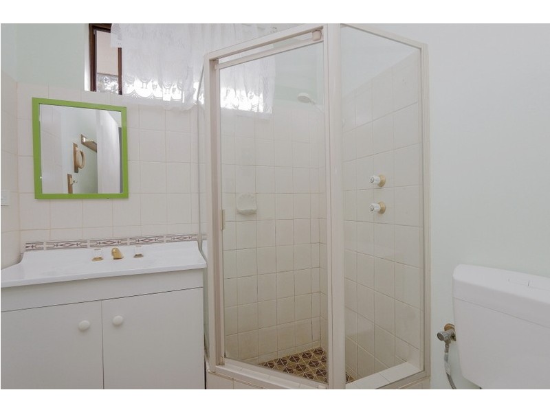 7 Hughenden Drive, Thornlie WA 6108