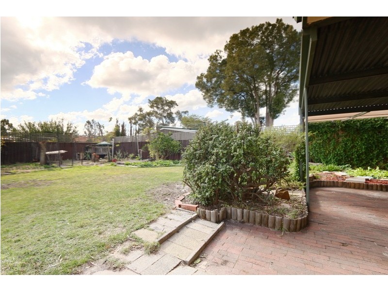 7 Hughenden Drive, Thornlie WA 6108