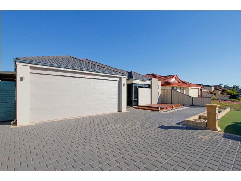 10 Normanby, Success WA 6164