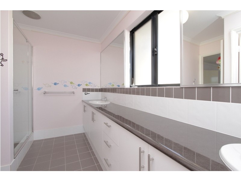 10 Normanby, Success WA 6164