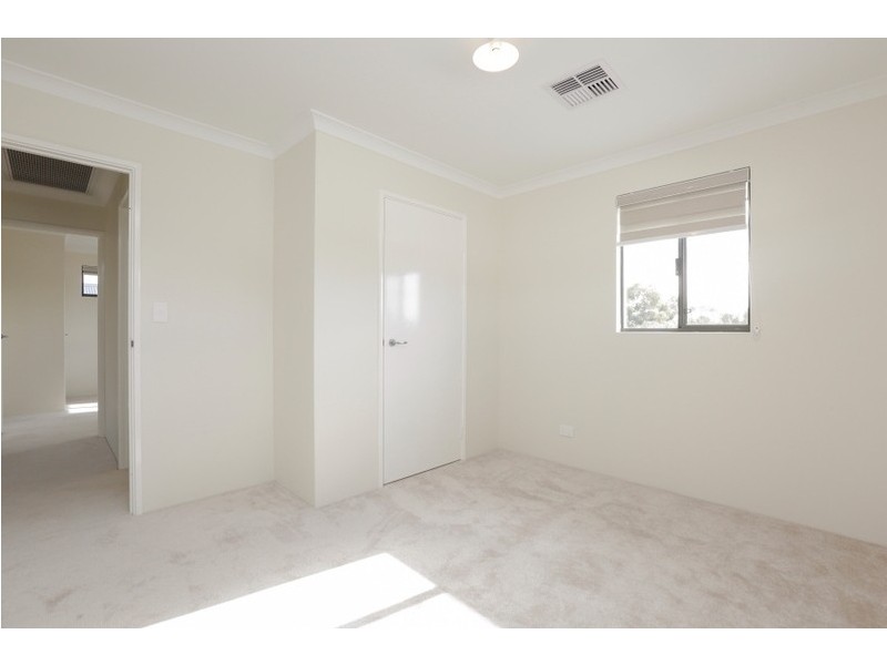 19 Chambri Chase, Success WA 6164