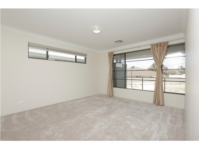 19 Chambri Chase, Success WA 6164