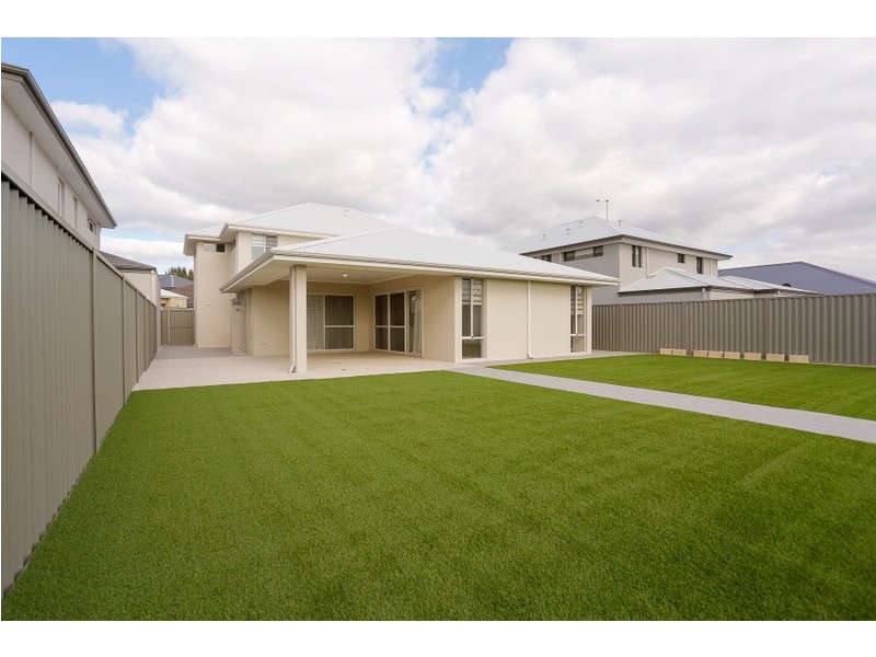 21 Chambri Chase, Success WA 6164
