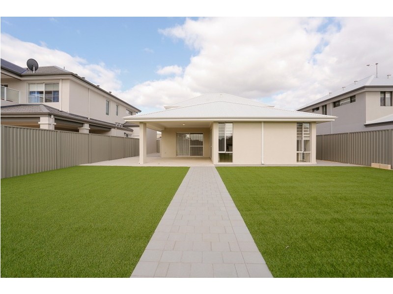 21 Chambri Chase, Success WA 6164