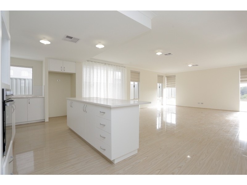 21 Chambri Chase, Success WA 6164