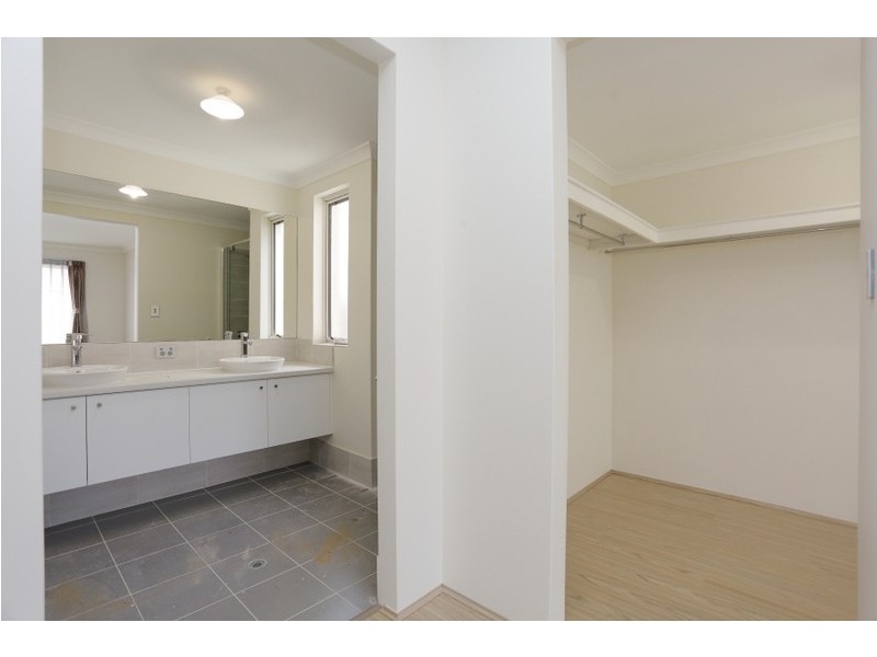 21 Chambri Chase, Success WA 6164