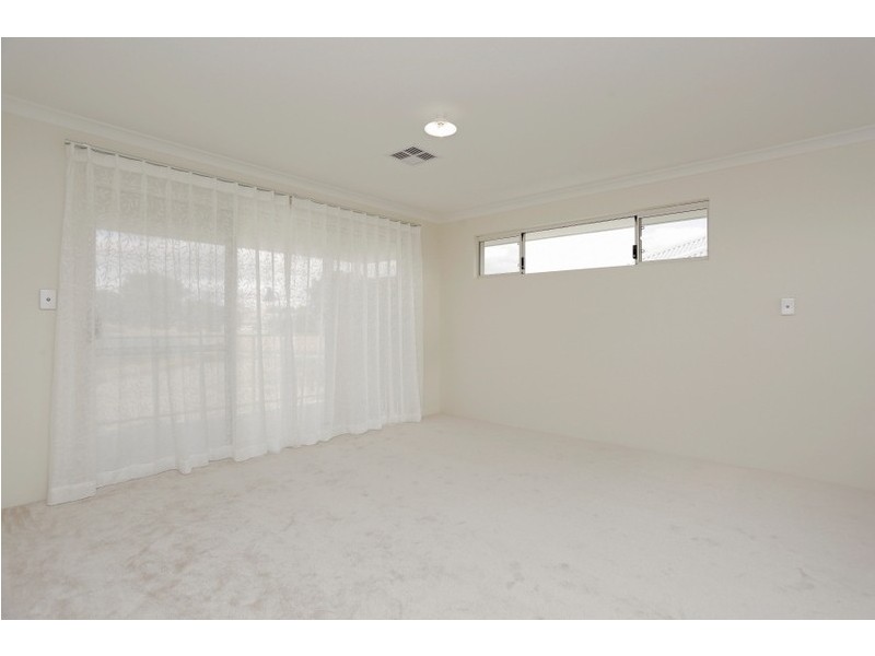 21 Chambri Chase, Success WA 6164