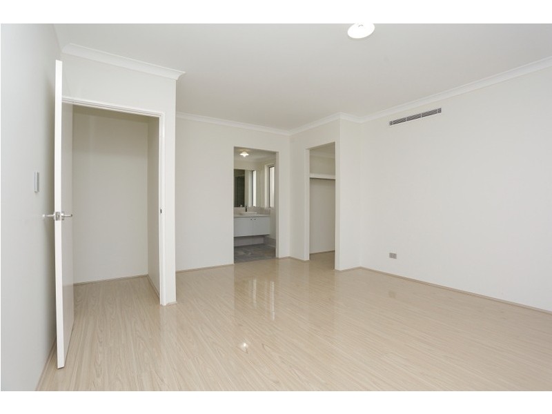 21 Chambri Chase, Success WA 6164