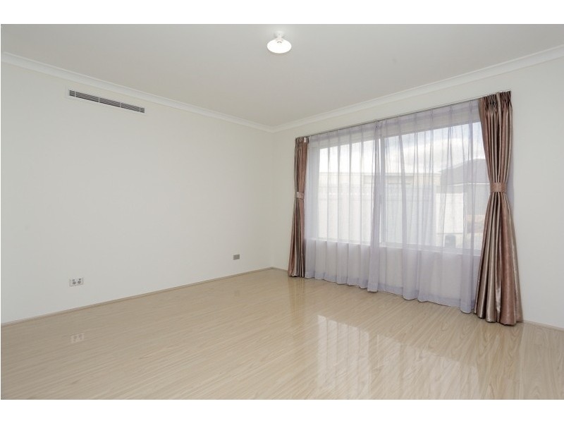 21 Chambri Chase, Success WA 6164