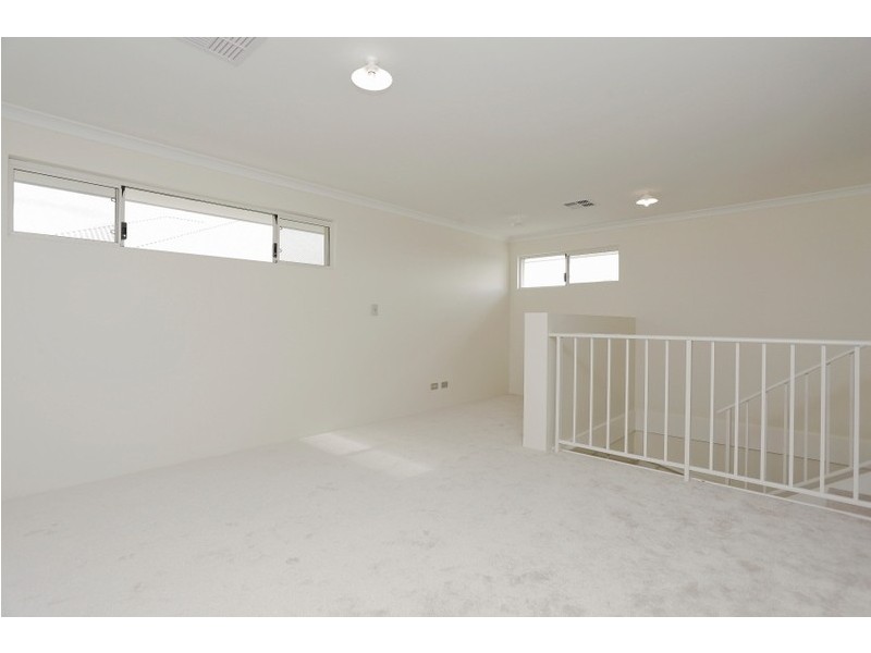 21 Chambri Chase, Success WA 6164