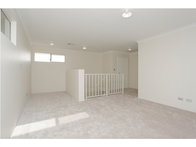 21 Chambri Chase, Success WA 6164