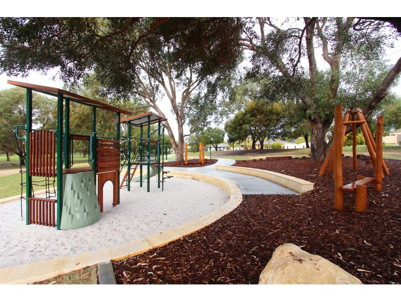 75 Lysander Drive, Heathridge WA 6027