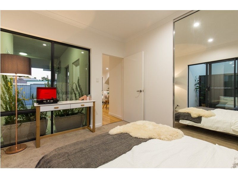 1/8 Salisbury Road, Rivervale WA 6103