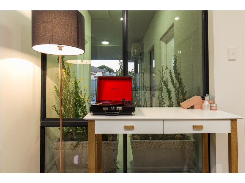 1/8 Salisbury Road, Rivervale WA 6103