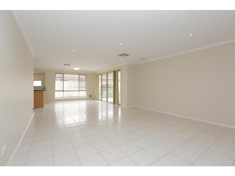 139 Shreeve Road, Canning Vale WA 6155