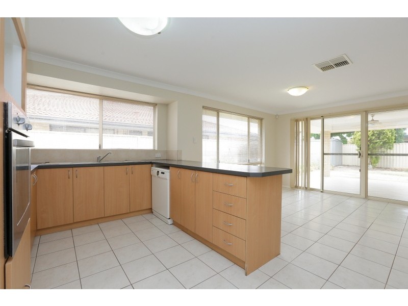 139 Shreeve Road, Canning Vale WA 6155