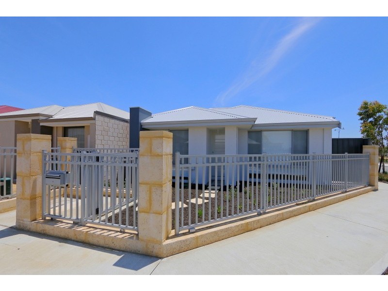 34 Lamboo Road, Piara Waters WA 6112