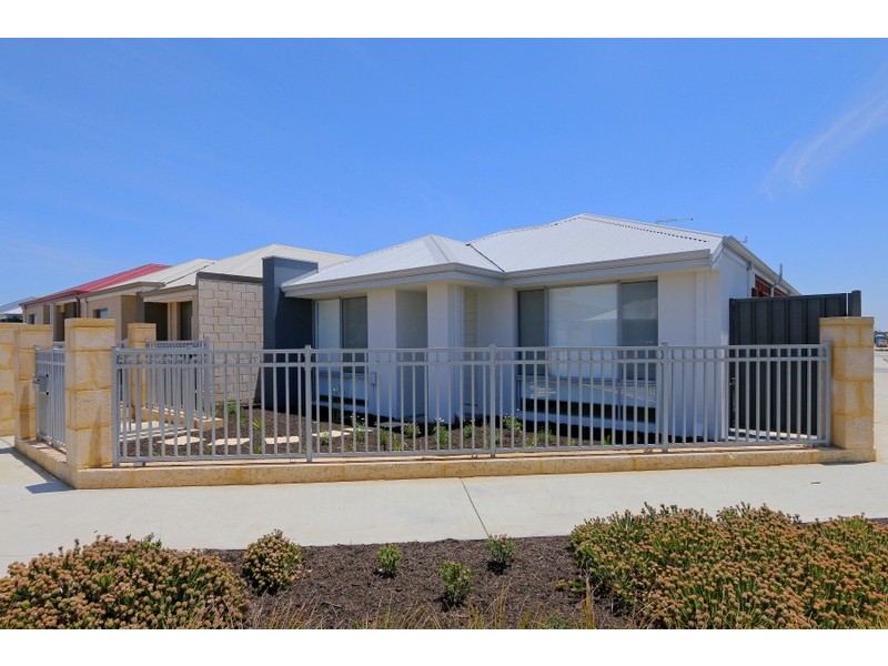 34 Lamboo Road, Piara Waters WA 6112