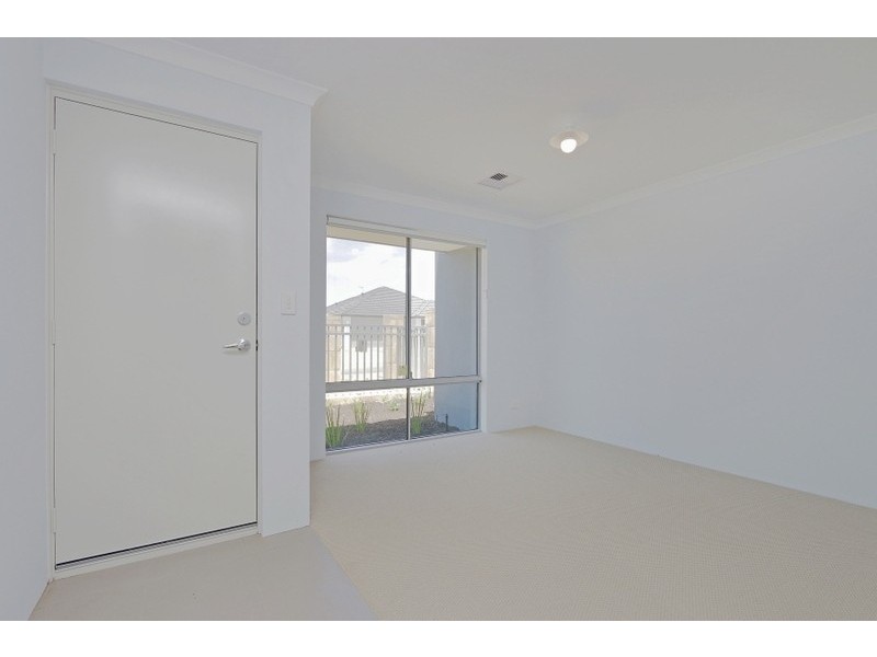 34 Lamboo Road, Piara Waters WA 6112