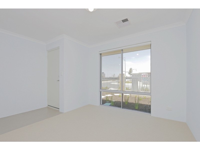34 Lamboo Road, Piara Waters WA 6112