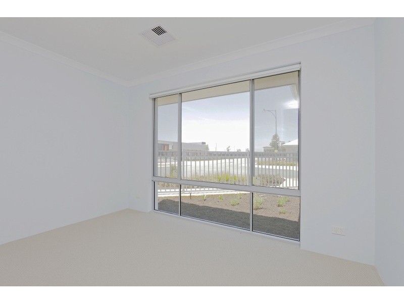 34 Lamboo Road, Piara Waters WA 6112