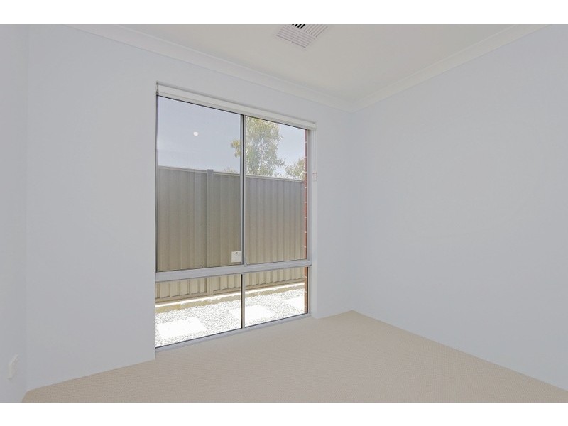34 Lamboo Road, Piara Waters WA 6112