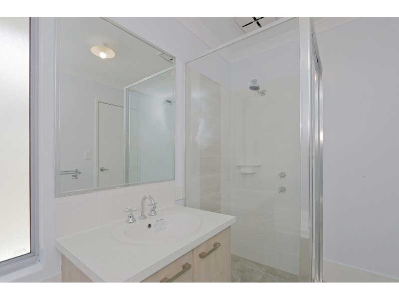 34 Lamboo Road, Piara Waters WA 6112