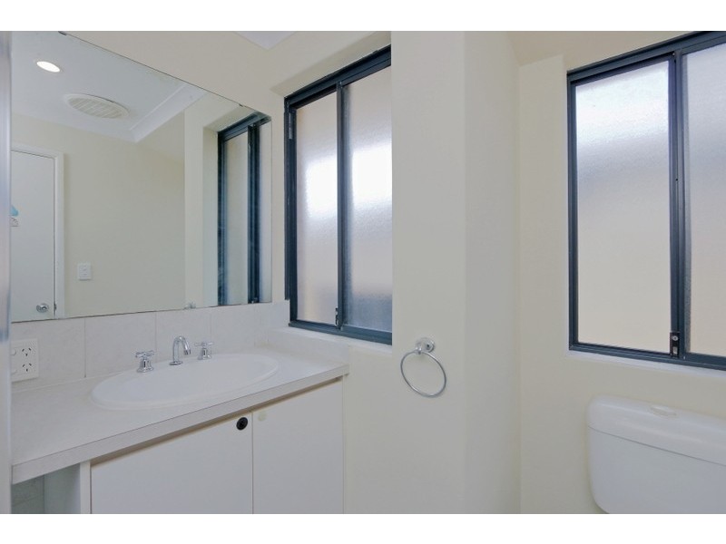 6 Brookman Avenue, Langford WA 6147