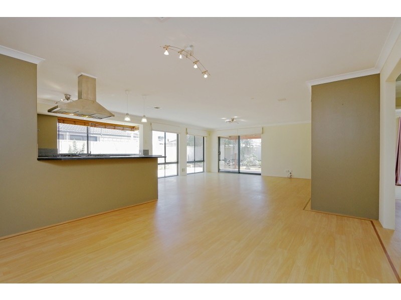 6 Brookman Avenue, Langford WA 6147