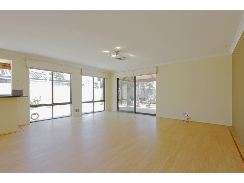 6 Brookman Avenue, Langford WA 6147