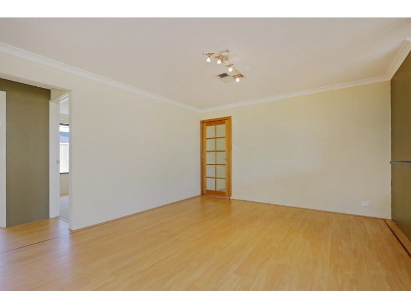 6 Brookman Avenue, Langford WA 6147