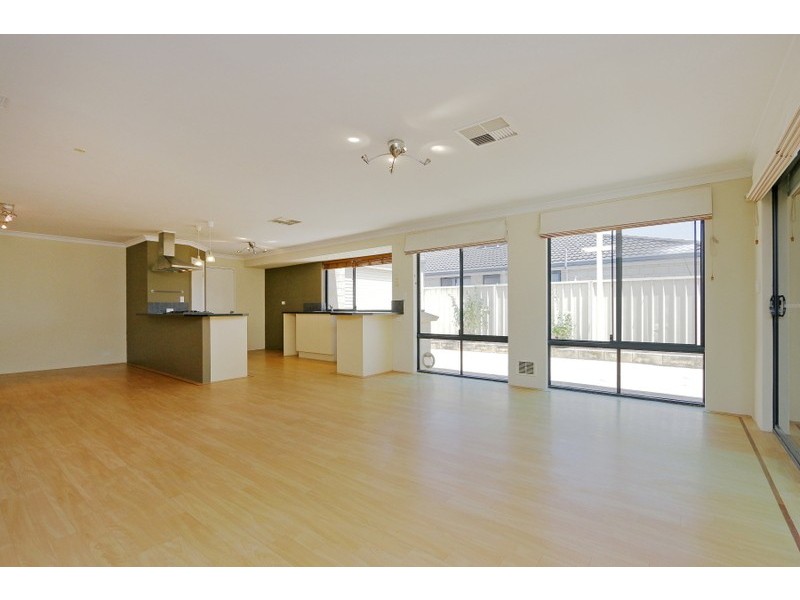 6 Brookman Avenue, Langford WA 6147