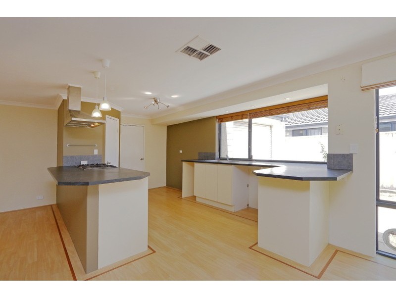 6 Brookman Avenue, Langford WA 6147