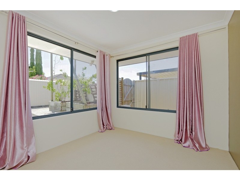 6 Brookman Avenue, Langford WA 6147