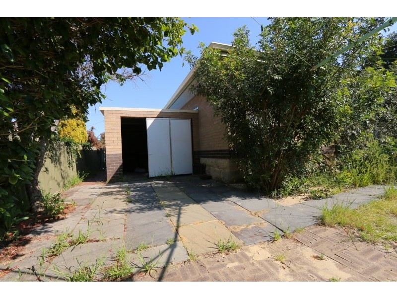 615 Beach Road, Warwick WA 6024