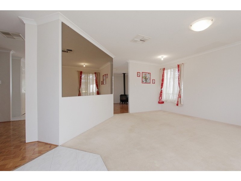 20 Winchester Place, Ballajura WA 6066