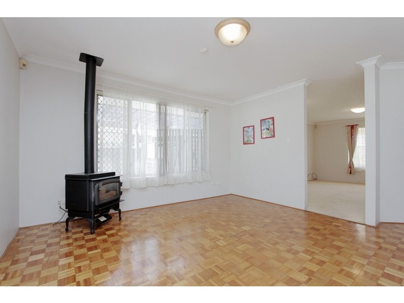 20 Winchester Place, Ballajura WA 6066